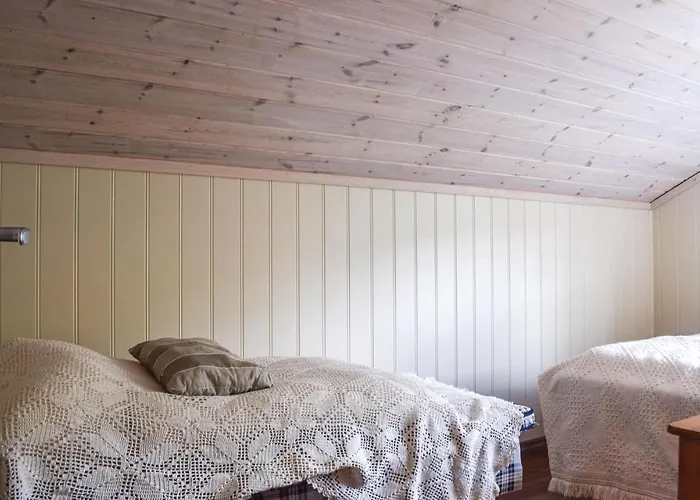 Дом отдыха 5 Bedroom Stunning In