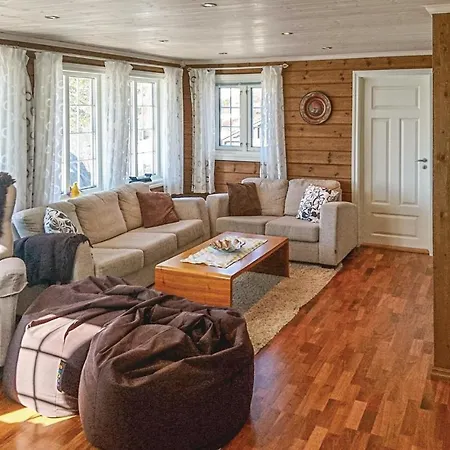 بيت للعطل 5 Bedroom Stunning In *